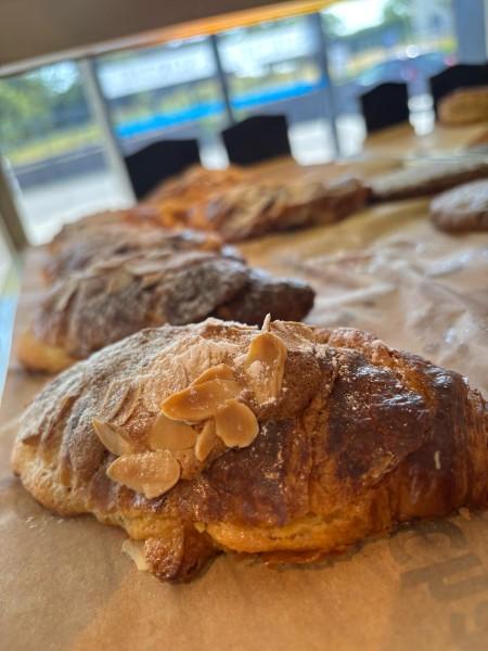 Croissants aux amandes 
